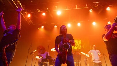 YOUNGBLOOD_BRASS_BAND_max500KB