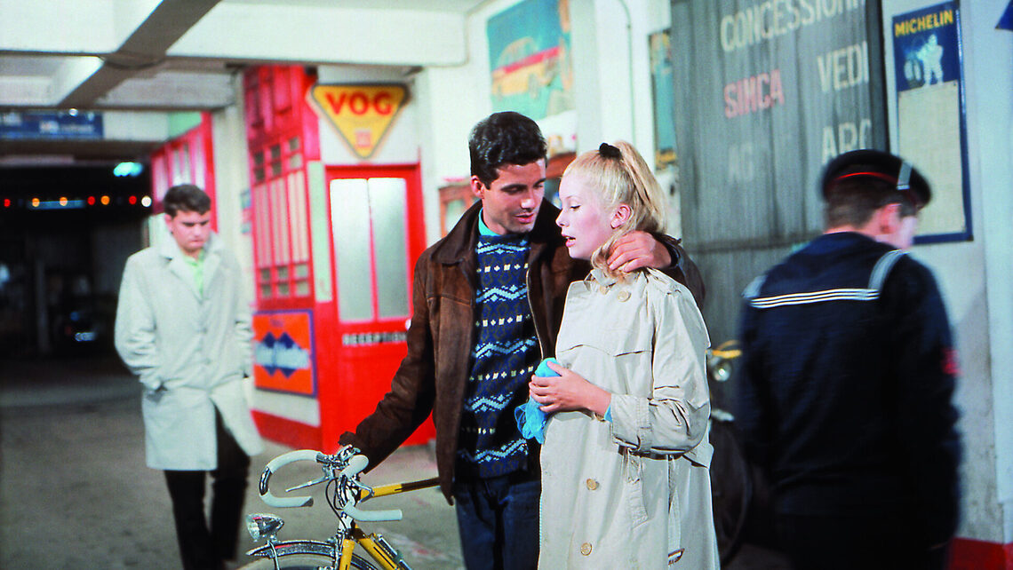 Les Parapluies de Cherbourg_st_10_jpg_sd high_photo Leo WEISS Copyright 1993 CINE TAMARIS