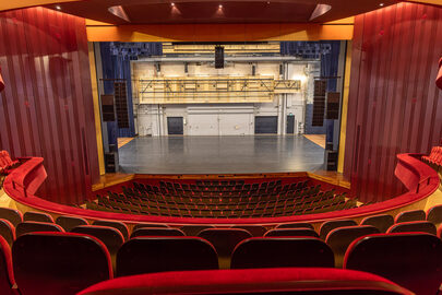Heerlen Grote zaal uit achterbank