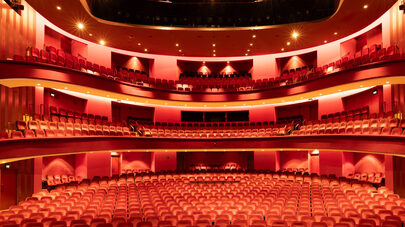 Heerlen Grote zaal vanaf toneel 1