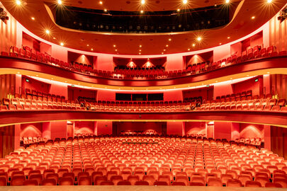 Heerlen Grote zaal vanaf toneel 3