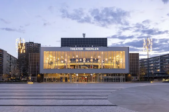 Theater Heerlen voorkant 2