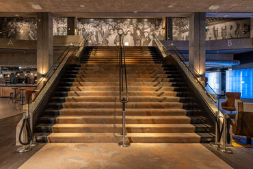 Trap Foyer naar Grote zaal