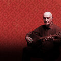 Bandfoto van Erkan Oğur & Ismail Hakkı Demircioğlu met instrumenten