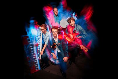 Floris and the Flames 1 c Behangmotief