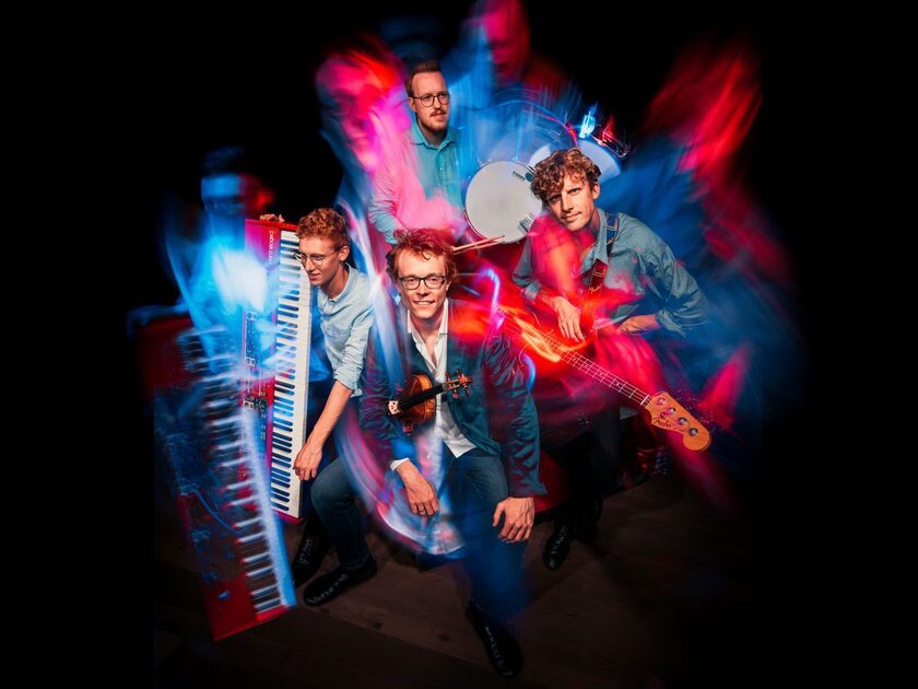 Floris and the Flames 1 c Behangmotief
