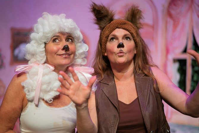 Het Kleine Theater Lady en de Vage Hond © Greetje Mulder 96