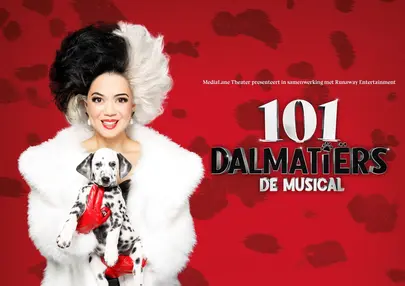 Cystine Carreon als Cruella de Vil in 101 Dalmatiërs de musical.