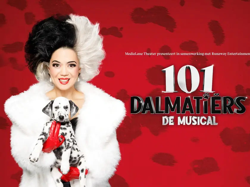 Cystine Carreon als Cruella de Vil in 101 Dalmatiërs de musical.