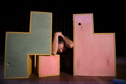 Stampvoeten op tafel foto Hans Hordijk 4
