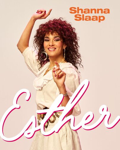 Shanna Slaap als Esther Oosterbeek